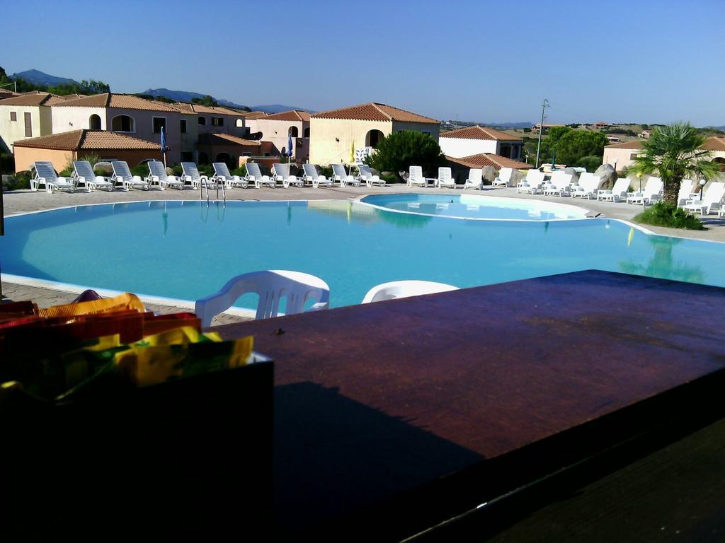 Sardinia Beach Apartments Aglientu Eksteriør bilde